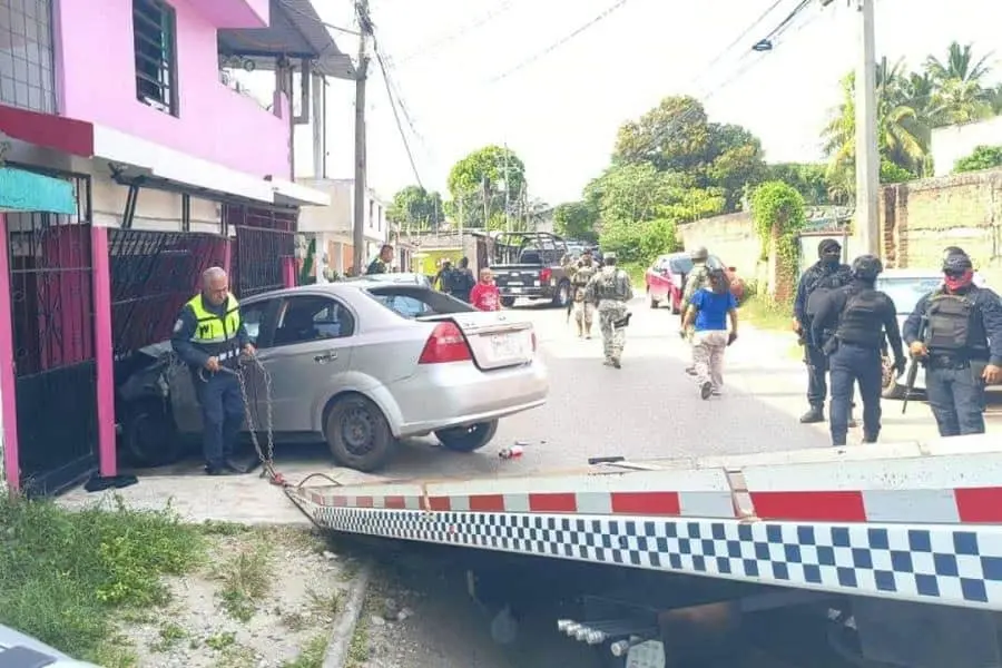 Persecución en Tierra Colorada deja tres detenidos; uno resulta herido Persecución en Tierra Colorada deja tres detenidos; uno resulta herido