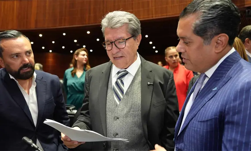 Monreal "batea" propuesta de comisión para investigar injerencia extranjera en redes