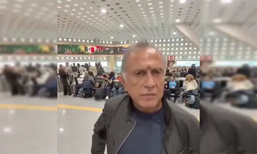 Encaran a Yunes en el AICM; le gritan "traidor" y "sinvergüenza"