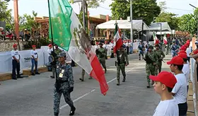 Sin novedad, concluye en Tabasco desfile por el 216 aniversario de la Independencia