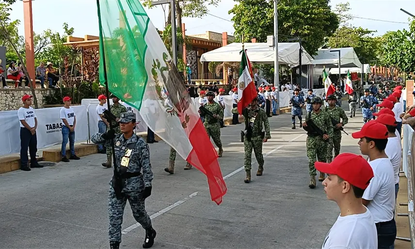 Sin novedad transcurrió en Tabasco desfile por 216 aniversario del inicio de la Independencia de México