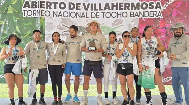 Alrededor de 40 equipos participaron en el Abierto de Villahermosa de Tocho Bandera
