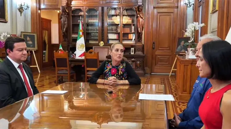 Sheinbaum reclam&oacute; a funcionarios por ca&iacute;da de producci&oacute;n en Pemex, seg&uacute;n Reuters
