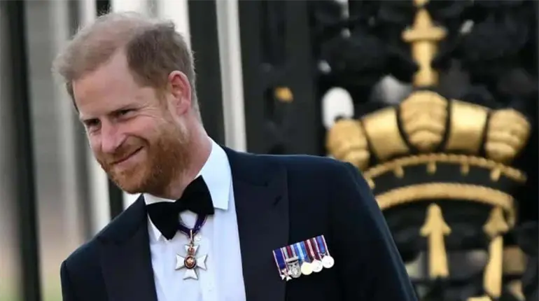Reaparece pr&iacute;ncipe Harry en Londres