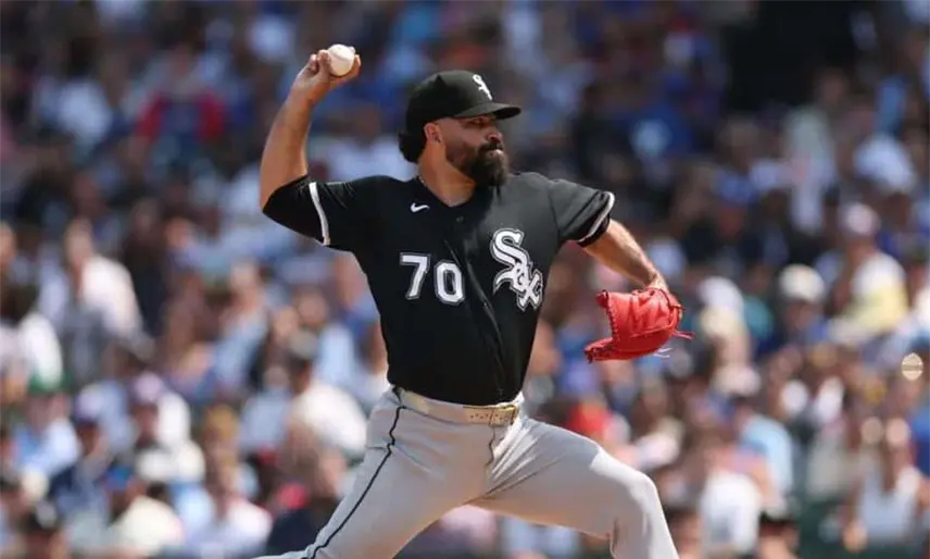 El mexicano José Urquidy es reclamado por Phillies de la lista de waivers de Medias Blancas de Chicago