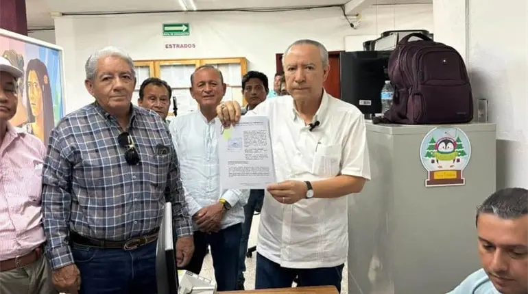 "Qu&eacute; bueno que se equivoc&oacute; involuntariamente", dice Bertruy tras denunciar a Jorge Zavala ante el IEPCT