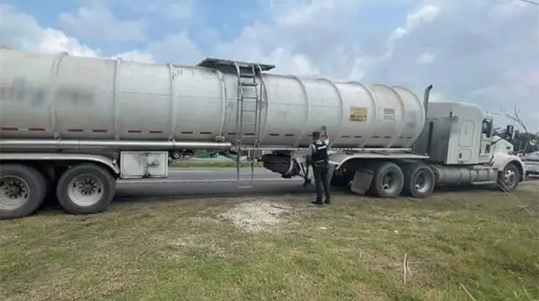 Investigan transporte il&iacute;cito de 67 mil litros de hidrocarburo en Para&iacute;so; hay un detenido