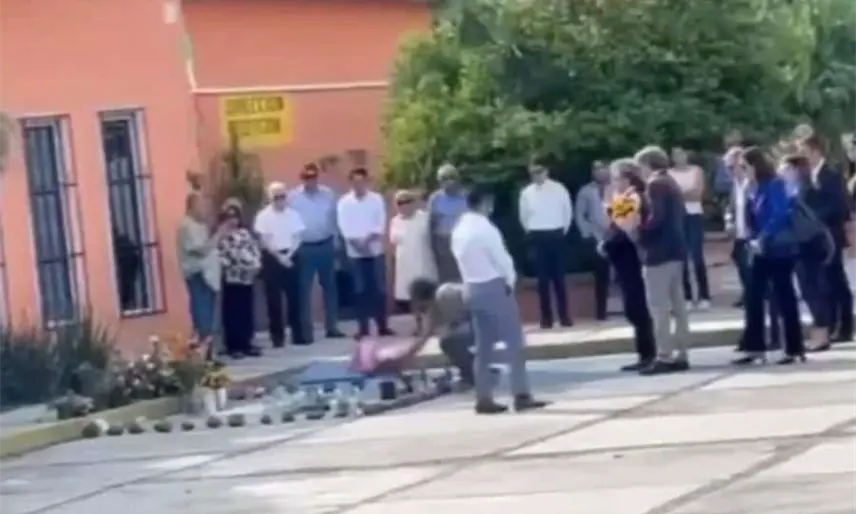 Padre de Claudia Tacoronte visita la Casa de la Cultura de Cuautla donde asesinaron a su hija