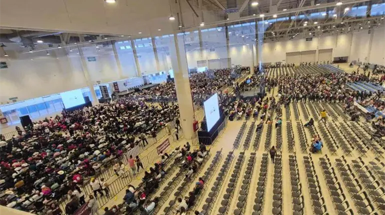 Medios nacionales reportan poca afluencia en el evento de Sheinbaum en Quer&eacute;taro