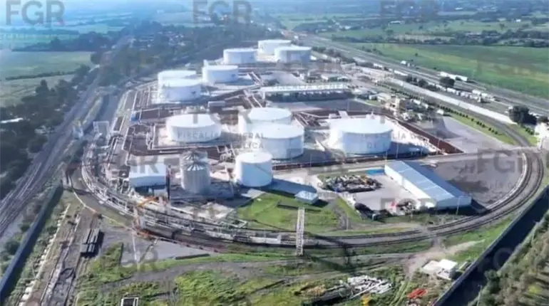 Empresa donde decomisaron 59 millones de litros de "huachicol" rechaza acusaciones de la FGR