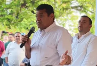 Reconoce gobernador que falta mano de obra para construir viviendas del Bienestar