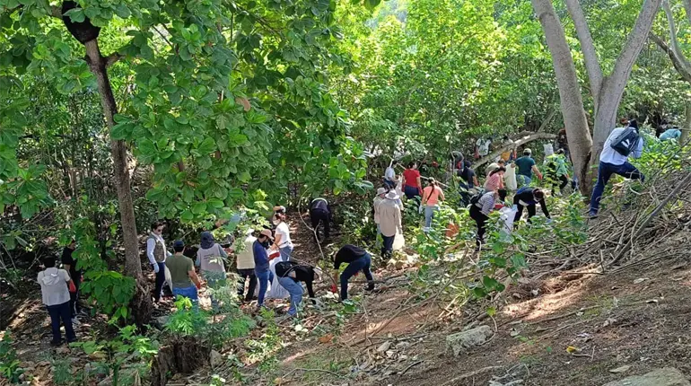Realizan jornada de limpieza en 1.5 kil&oacute;metros de "Las Ilusiones"; Conagua llama a no tirar basura en r&iacute;os y lagunas