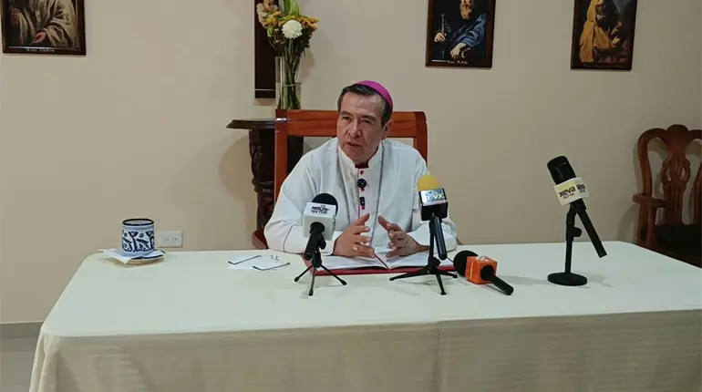 Educar y concientizar, no solo prohibir el uso de celulares en las aulas, plantea la Iglesia en Tabasco
