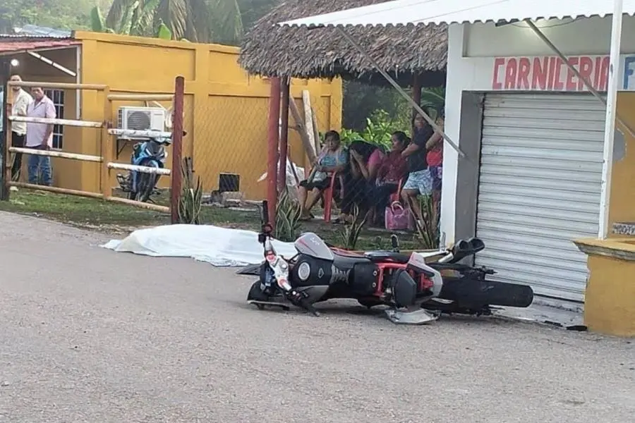 Ejecutan a dos motociclistas en Tres Bocas, Huimanguillo Ejecutan a dos motociclistas en Tres Bocas, Huimanguillo