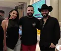Adriana Caballero disfruta concierto de Carin Le&oacute;n junto a Leonardo Aguilar en Las Vegas