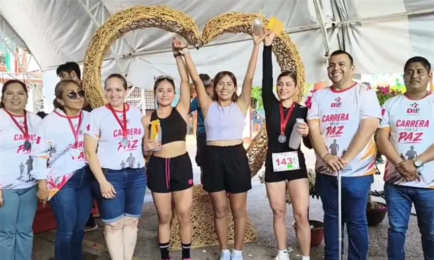José Alberto Balán y Leticia Valdez conquistaron la Carrera Atlética "Por la Paz" en Jalapa, Tabasco