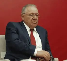 Rafa Mar&iacute;n se rebela en Quintana Roo tras interna de Morena