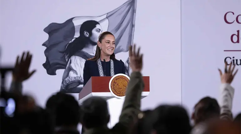 "No hay dedazo": Sheinbaum defiende encuestas de Morena tras anuncios de coordinadores