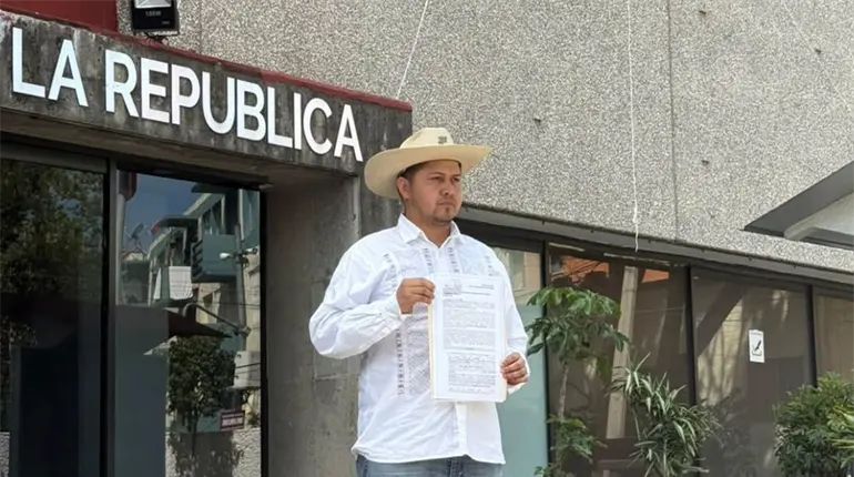 Regidor de Uruapan denuncia al hermano de Carlos Manzo por delincuencia organizada