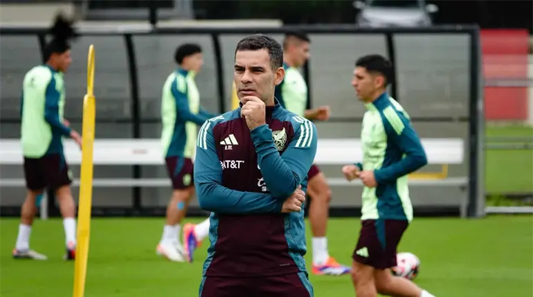 Rafa M&aacute;rquez dirige su primer entrenamiento con la Selecci&oacute;n Mexicana