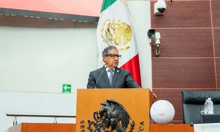 "Hay golpes y pancheros": Higinio Martínez compara tensiones entre Morena y aliados con partido de futbol