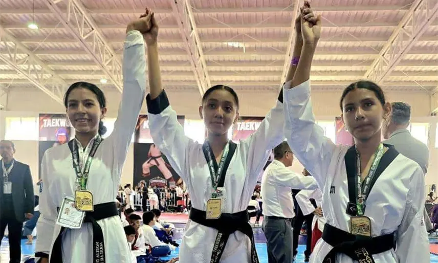 Con 18 medallas y 2 pases al Mundial Escolar, regresó la delegación tabasqueña de TKD de la Gimnasiada Nacional