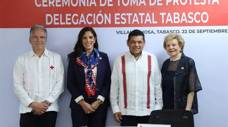 Analiza May establecer en Ley de Ingresos cooperaci&oacute;n a Cruz Roja en expedici&oacute;n de placas y licencias