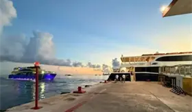 Chocan ferries de Ultramar y Xcaret en Cozumel