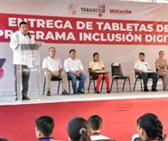 Restricci&oacute;n no contrapone programa, pero se analizar&aacute; continuidad, dice May sobre entrega de tabletas a estudiantes