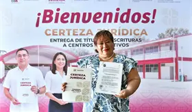 Entrega gobierno t&iacute;tulos de propiedad y escrituras a 377 escuelas de Tabasco