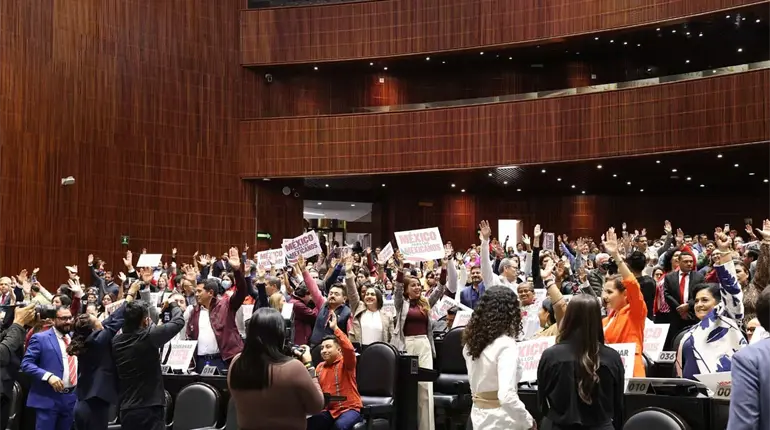 Diputados aprueban reforma que proh&iacute;be la doble nacionalidad en candidaturas