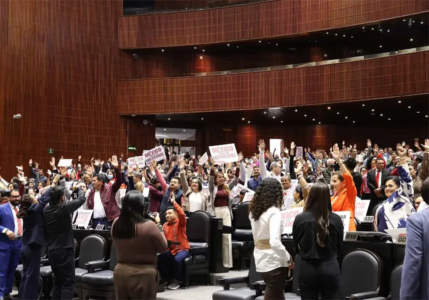 Diputados aprueban reforma que prohíbe la doble nacionalidad en candidaturas Diputados aprueban reforma que prohíbe la doble nacionalidad en candidaturas