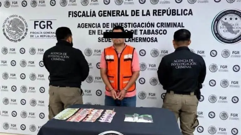 Detienen a hombre con droga y dinero en efectivo en Malpasito