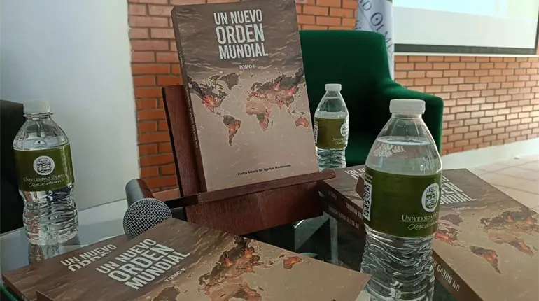 Se despide Emilio De Ygartua como rector de la Universidad Olmeca; presenta su libro "Nuevo Orden Mundial"