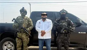 Detienen a alcalde de Juchit&aacute;n y a "La Parca" en Oaxaca