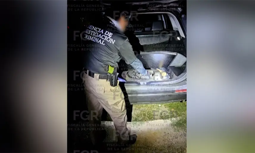 Detienen a dos hombres con más de 20 kilos de posible metanfetamina y cocaína en Huimanguillo