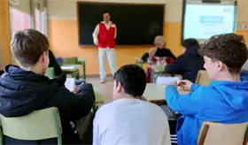 Respaldan diputados restricci&oacute;n de celulares en aulas de Tabasco, pero piden mayor vigilancia de los padres
