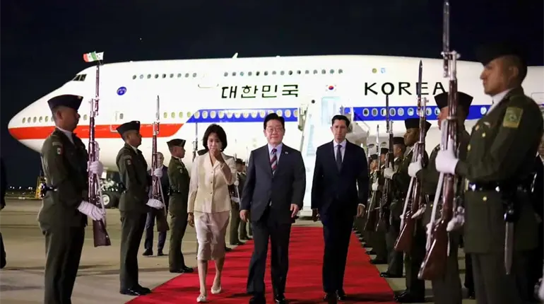 Presidente de Corea del Sur llega a M&eacute;xico; se reunir&aacute; con Sheinbaum