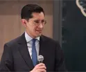 Roberto Velasco tilda de "retr&oacute;gradas" cr&iacute;ticas por su participaci&oacute;n en Grupo N&uacute;cleo LGBT+ de la ONU