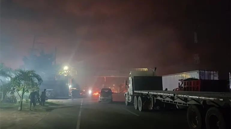 Olor a hidrocarburo reactiva bloqueo en la Teapa-Villahermosa