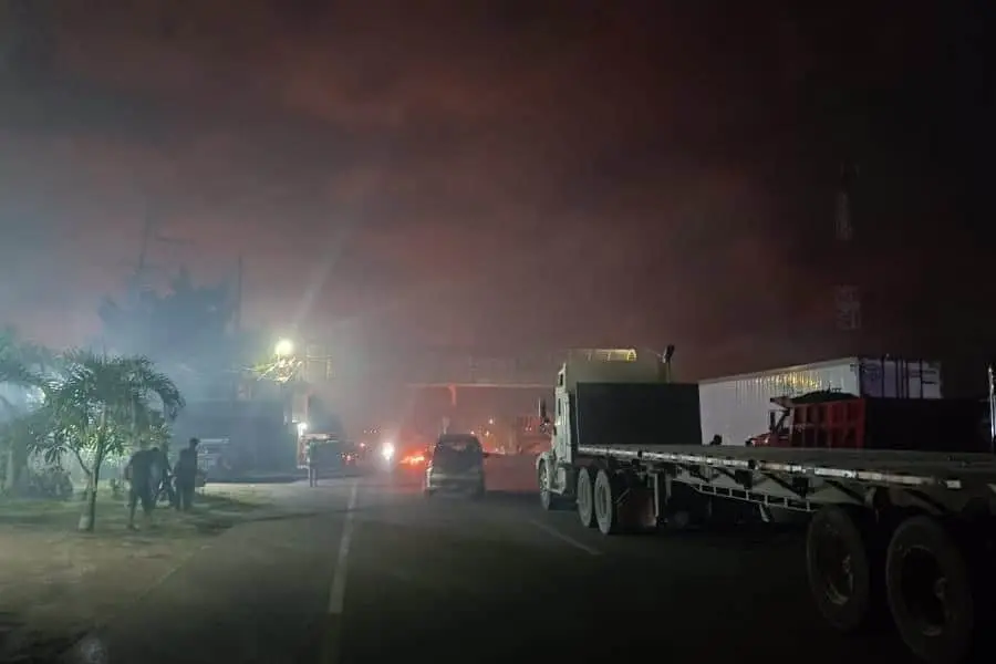 Olor a hidrocarburo reactiva bloqueo en la Teapa-Villahermosa Olor a hidrocarburo reactiva bloqueo en la Teapa-Villahermosa