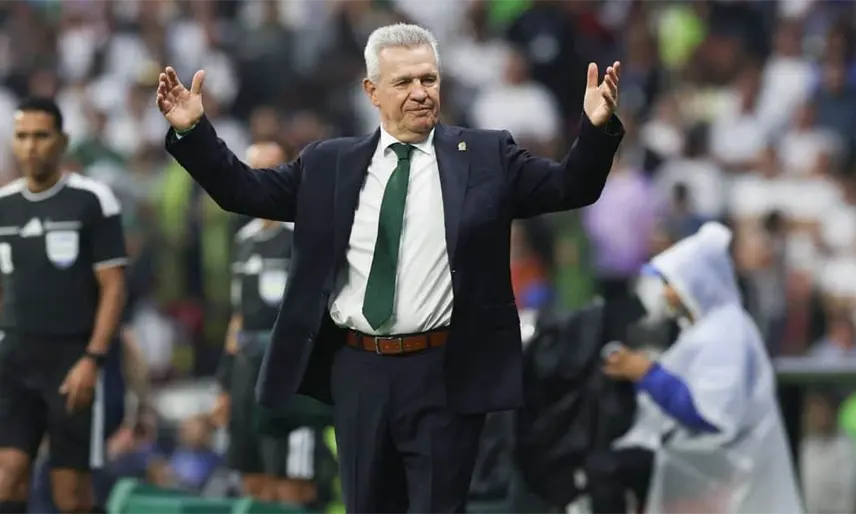 Erik Lira podría jugar tranquilamente en Europa: Javier Aguirre