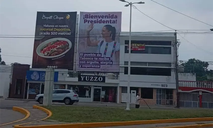 A horas de llegada de Sheinbaum, colocan lonas de bienvenida en Villahermosa