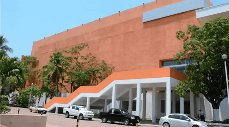 Afirma Finanzas que no hay nueva licitaci&oacute;n en proceso para venta del Centro de Convenciones