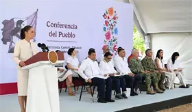 Encabeza Sheinbaum primera "Ma&ntilde;anera" en Tabasco; rechaza "rompimiento" con gobernador