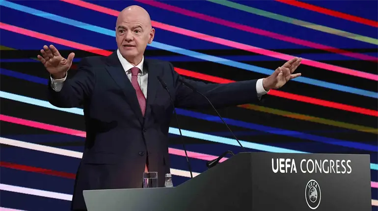 Infantino promete una "cultura de di&aacute;logo" tras su plan fallido de capital privado