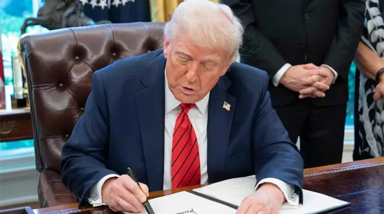 Trump descarta intervenci&oacute;n militar y asegura que EE. UU. y Cuba alcanzar&aacute;n un acuerdo