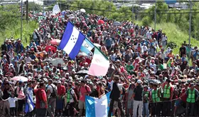 Nueva caravana de migrantes llega a M&eacute;xico