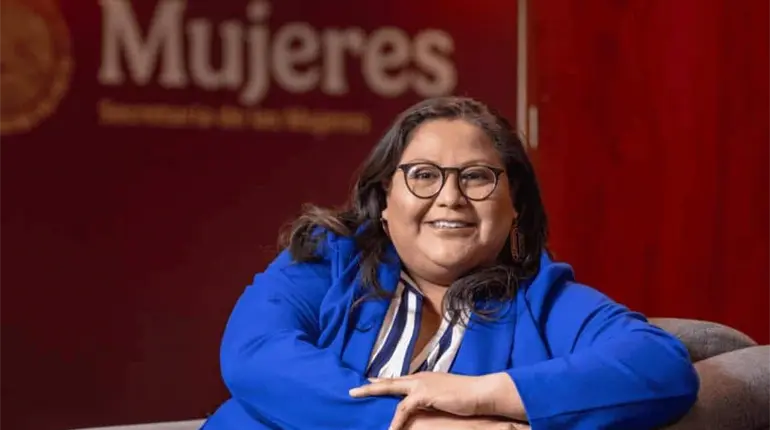 Citlalli Hern&aacute;ndez realiz&oacute; 105 viajes al frente de la Secretar&iacute;a de las Mujeres: El Universal