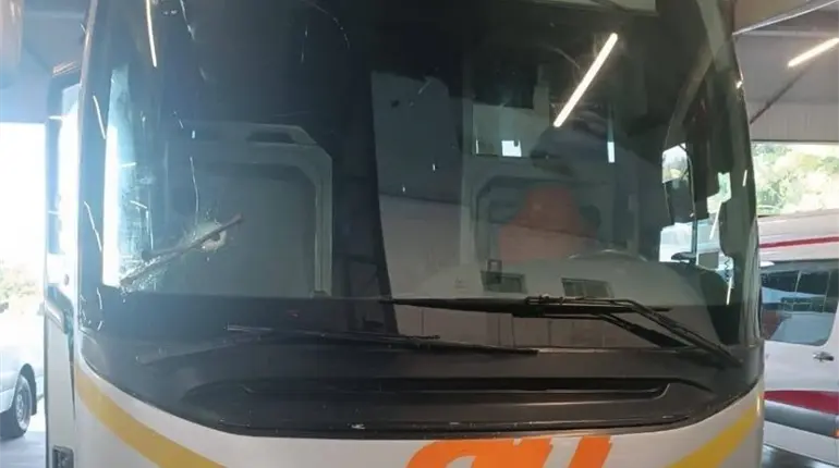 Reportan ataques con piedras a unidades de carga y autobuses en la v&iacute;a C&aacute;rdenas-Villahermosa